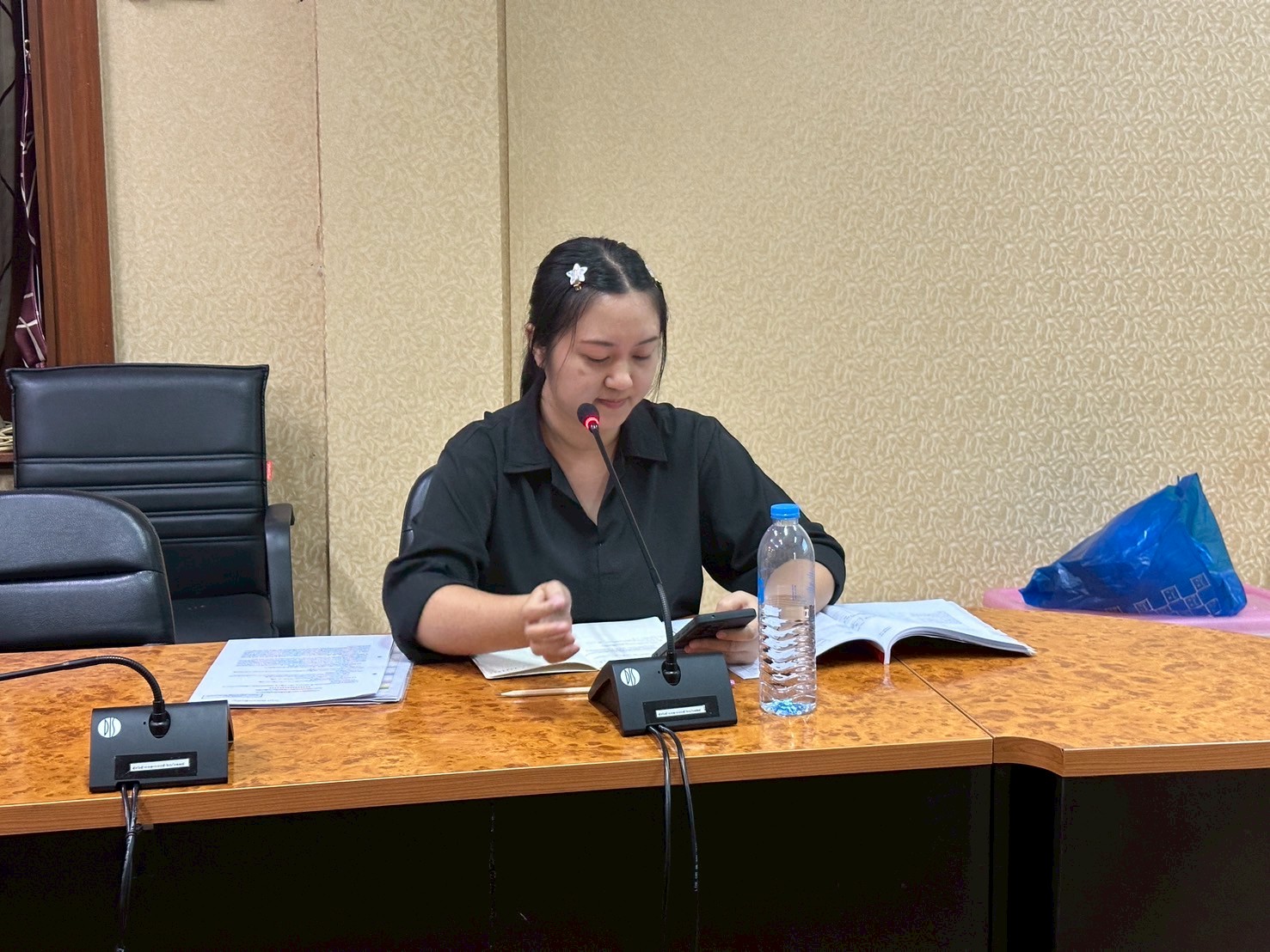 title - การประชุมการรายงานผลระบบติดตามผลการดำเนินงานและผลการเบิกจ่ายงบประมาณ (ALRO Tracking System) และชี้แจงการรายงานผลตัวชี้วัดของโครงการ/กิจกรรมประจำปีงบประมาณ พ.ศ. 2569